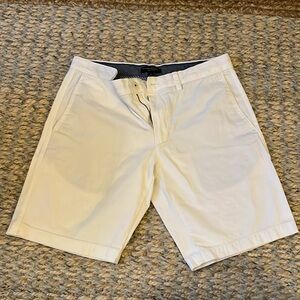 Banana Republic Aiden Shorts, Men’s, Size 32, Flat Front, White